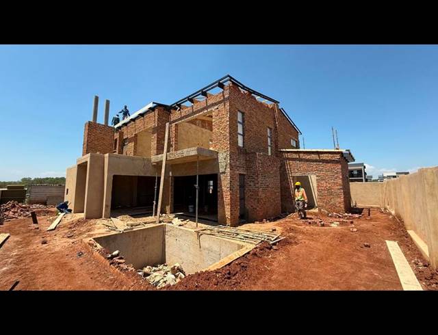 4 BEDROOM HOUSE FOR SALE IN FOUNTAINBROOK ESTATE